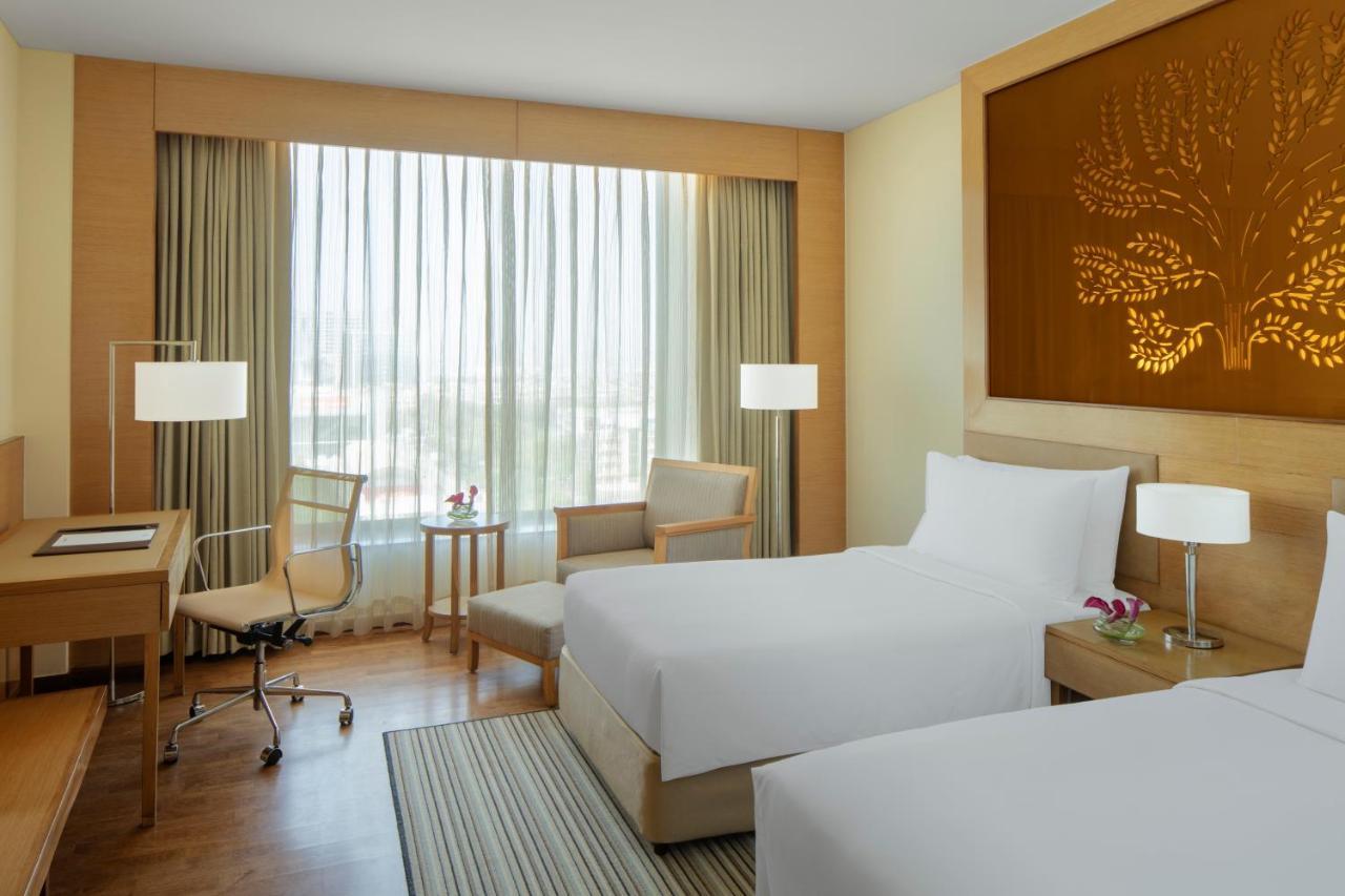 Radisson Blu Hotel New Delhi Dwarka Exteriér fotografie
