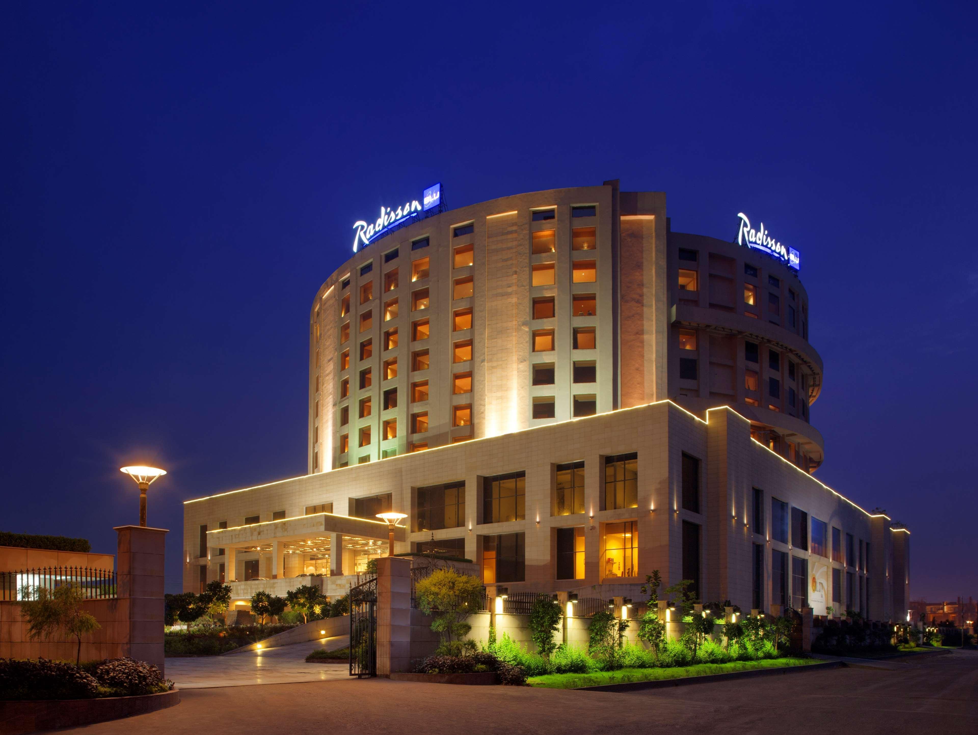 Radisson Blu Hotel New Delhi Dwarka Exteriér fotografie Radisson Blu Hotel, Faridabad