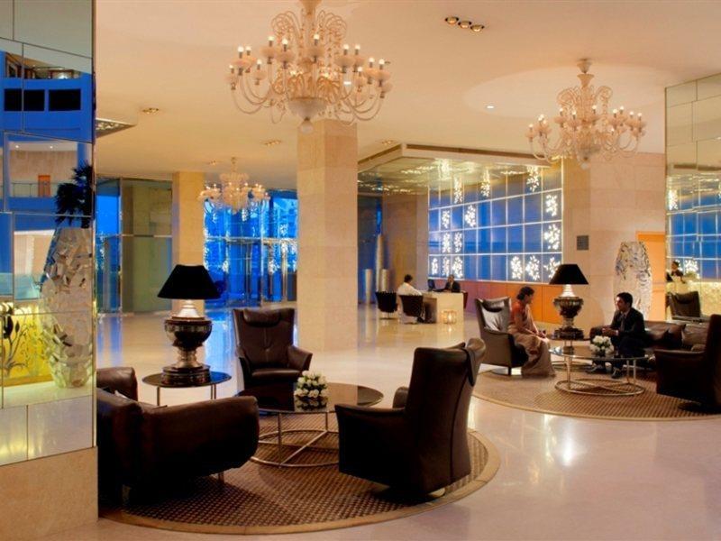 Radisson Blu Hotel New Delhi Dwarka Exteriér fotografie Lobby